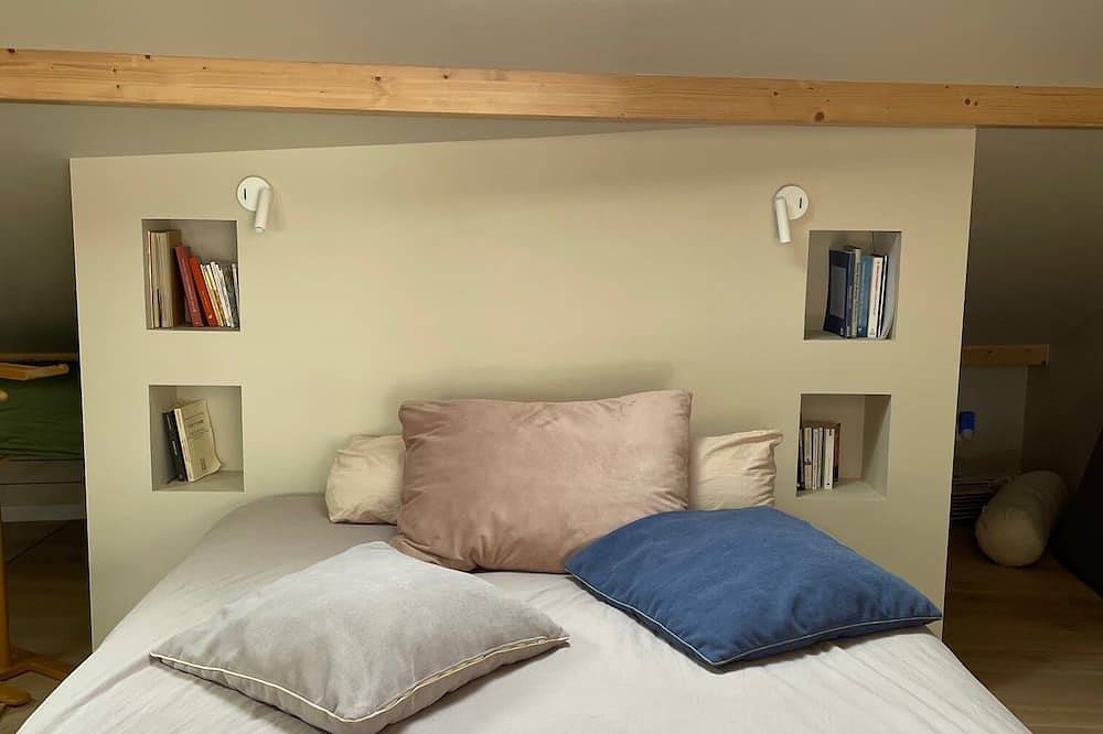 Ganze Wohnung, Luxury Apartment: Renovated Former Barn in Billiat, Nantua
