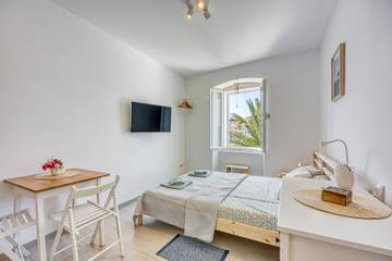 Ferienwohnung für 2 Personen, mit Meerblick in Mali Lošinj