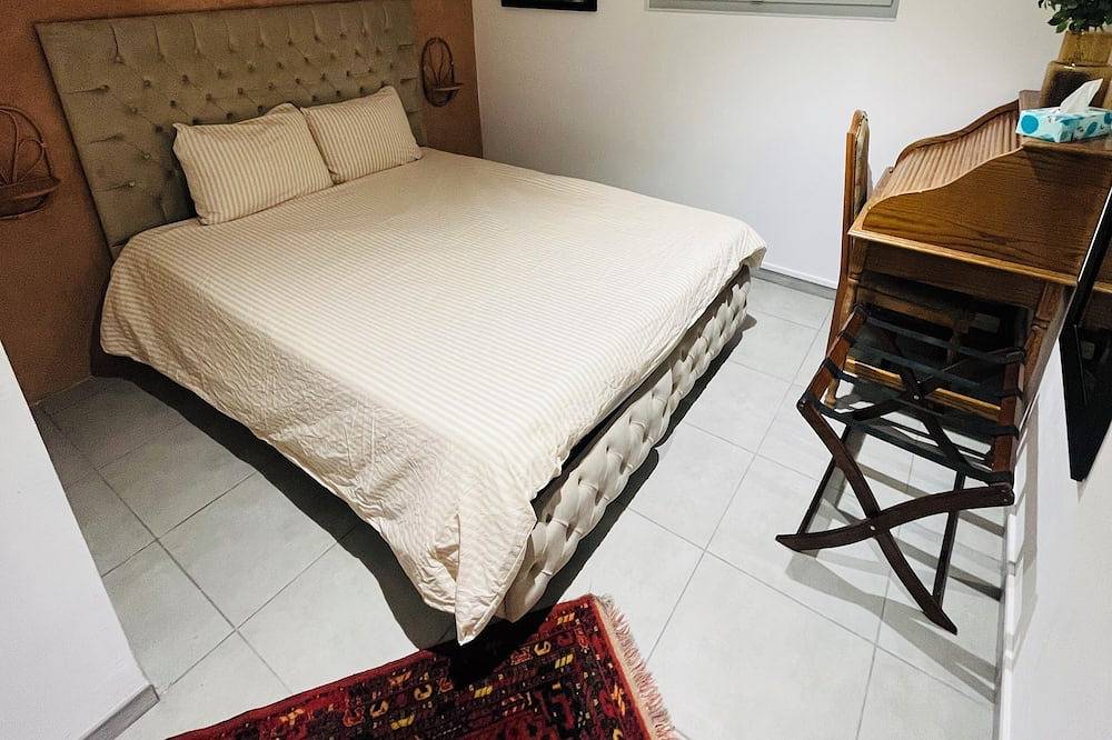 Apartamento entero, Apartment 10mins Cdg Airport- Villepinte Exhibition Center- 25mins Disneyland in Tremblay-en-France, Sena-Saint Denis