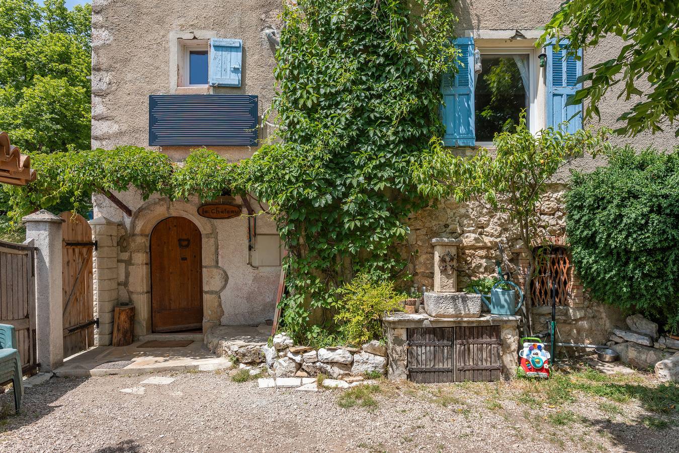 Ganze Wohnung, Ferienwohnung 'Authentique Et Confortable' mit Gemeinschaftsgarten in Valderoure, Cannes und Umgebung