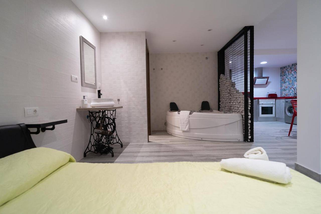 Apartamento entero, One-Bedroom Apartment in Navalón, Anna