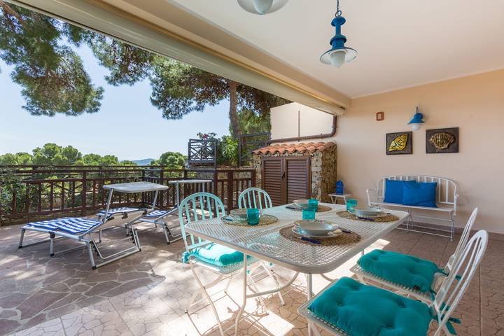 Appartamento per 2 persone, con Terrazza e Piscina nonché Panorama a Porto Pino