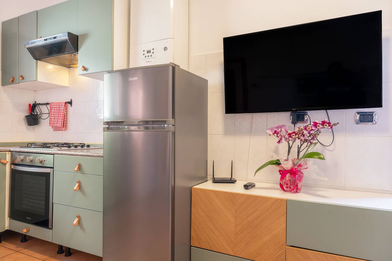 Hel lejlighed, Apartment 'La terazza di Vincent sul Garda.' with Lake View, Wi-Fi and Air Conditioning in Riva del Garda, Garda-Fjellene