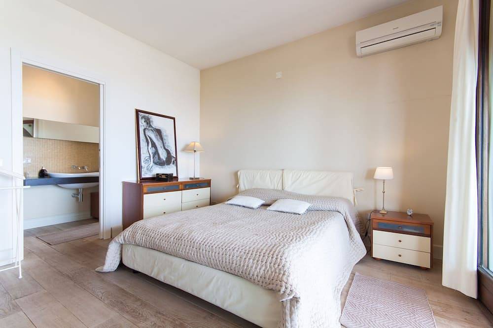 Villa entre mar y montaña con piscina privada y vista al mar con piscina privada in Capaci, Provincia de Palermo