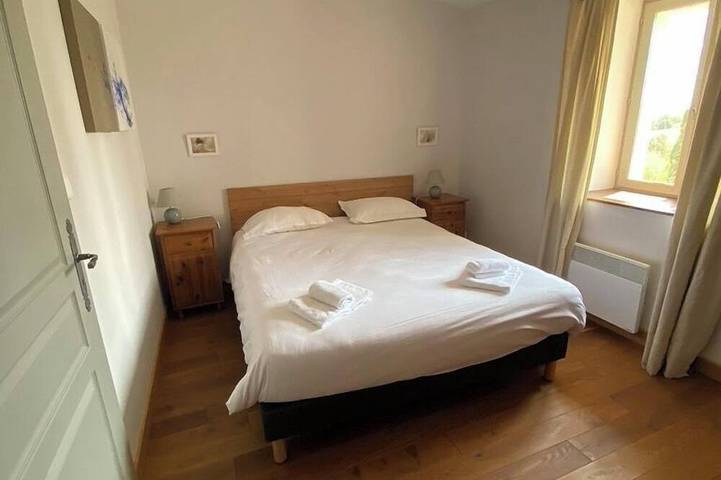 Location de vacances pour 8 personnes, avec jardin à Chalais - 2