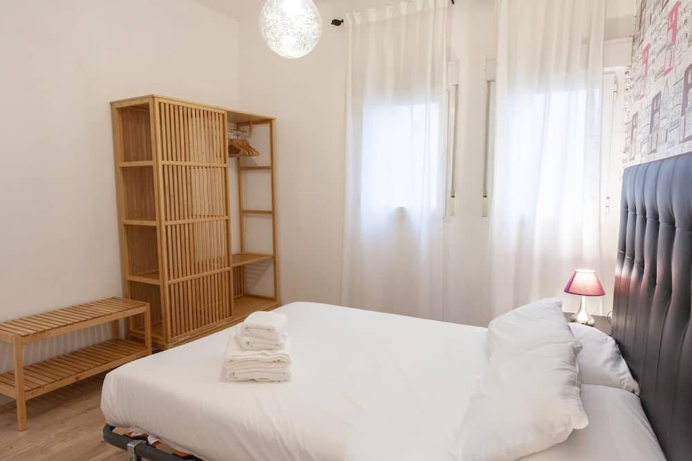 Entire apartment, Modern and huge flat in Sol in Centro (Madrid), Madrid