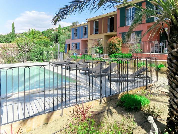 Residencia para 8 personas, con jardín y piscina - 1
