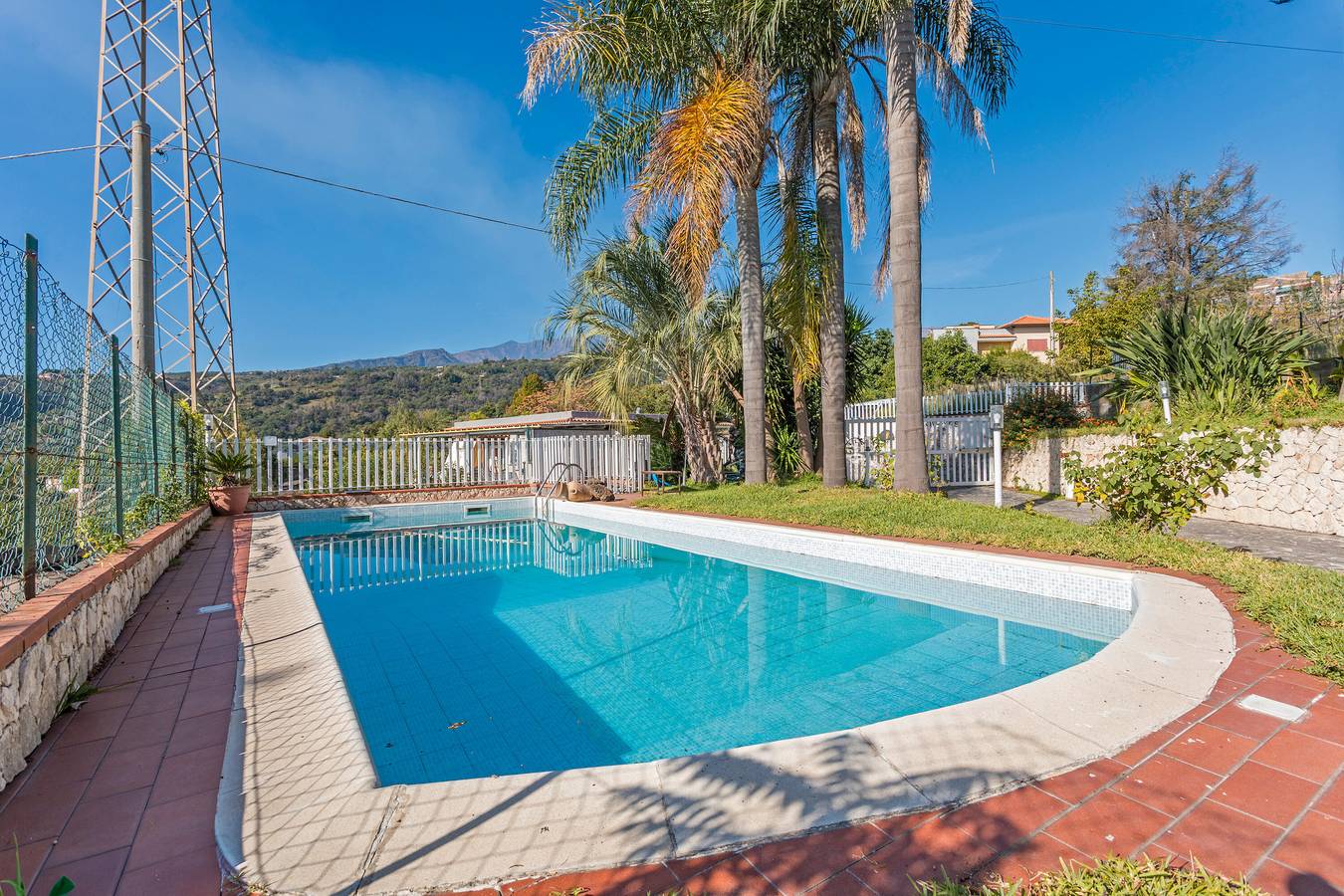 Ganze Wohnung, Apartment in Villa mit Pool in Giarre, Ätna