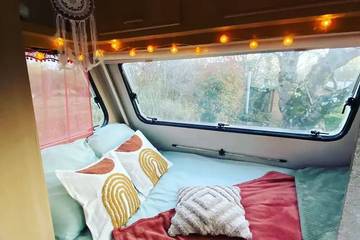 Camping pour 3 personnes, avec piscine et jardin dans le Loir-et-Cher