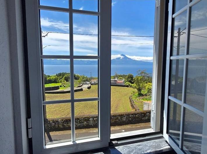 Location de vacances pour 7 personnes, avec vue et jardin dans São Jorge - 2