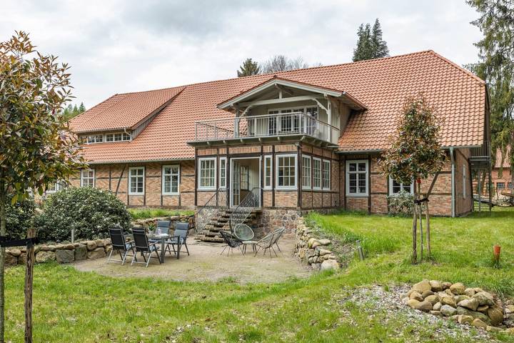 Vacation rental for 4 people, with yard and sauna, with pets in Lueneburg Heath