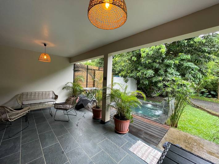 Gîte pour 6 personnes, avec terrasse et jacuzzi dans Piton de la Fournaise - 2