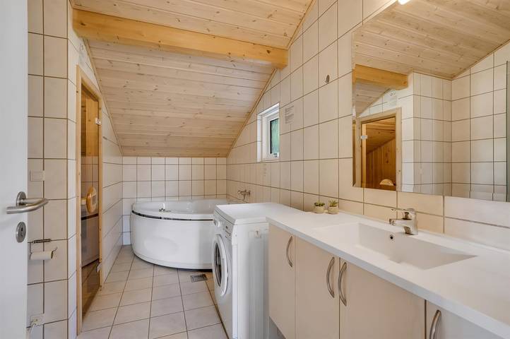 Ferienhaus für 8 Personen, mit Garten und Terrasse sowie Sauna und Whirlpool auf Seeland - 3