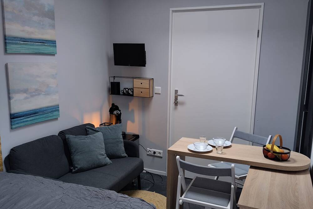 Enjoy the Beach and Domburg 18m2- very nice, charming room central and quiet in Dombourg, Walcheren
