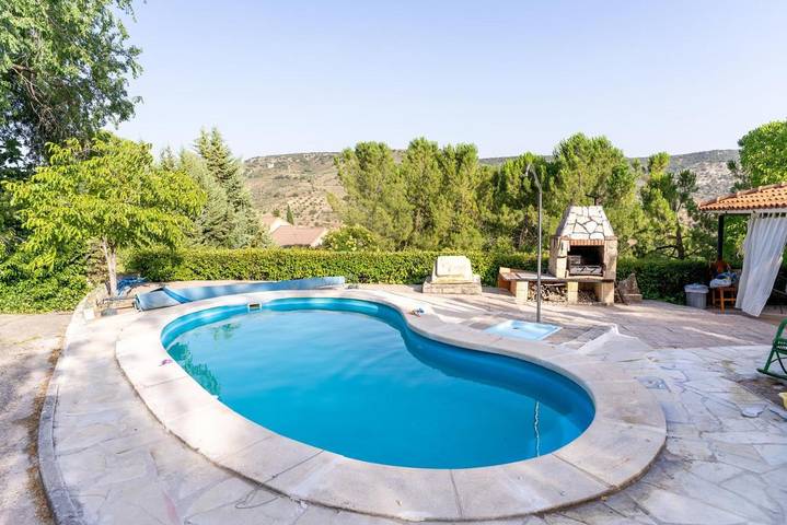 Casa rural para 8 personas, con jardín y vistas además de piscina y balcón en Alcarria Baja - 2