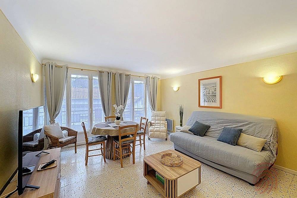 Appartement entier, Appartement F2 avec Wifi, ascenseur près des Thermes in Lamalou-les-Bains, Région de Béziers