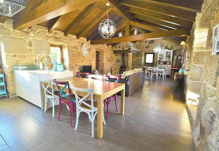 Casa de vacaciones para 8 personas, con vistas además de jardín y terraza en Salnés - 2