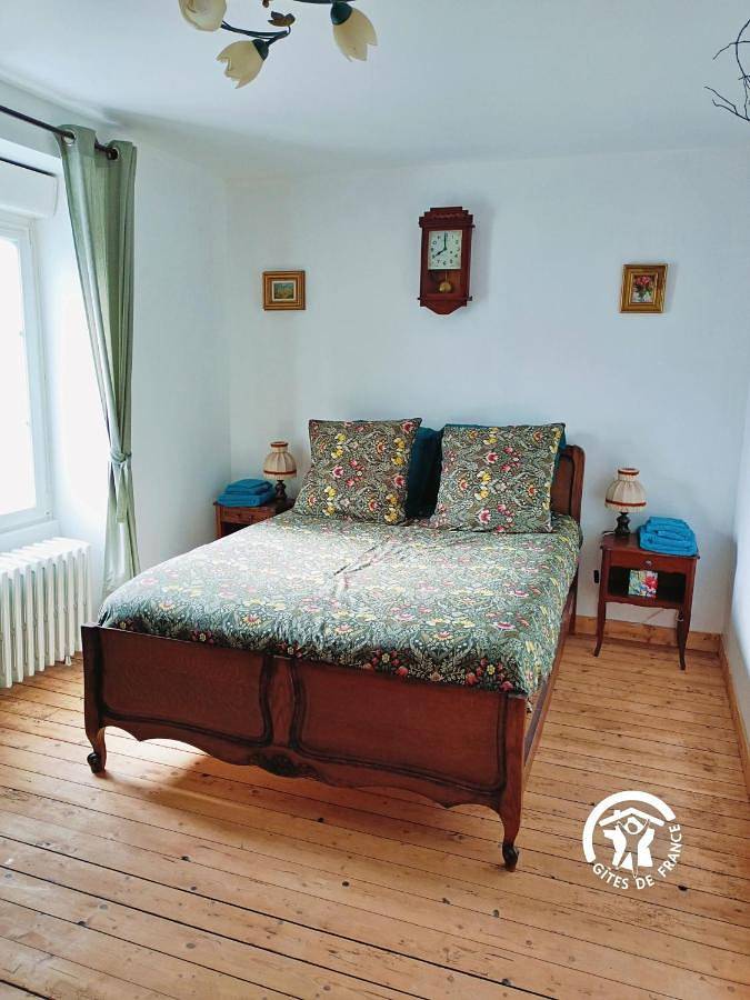 Location de vacances pour 8 personnes, avec jardin et terrasse à Chammes - 4