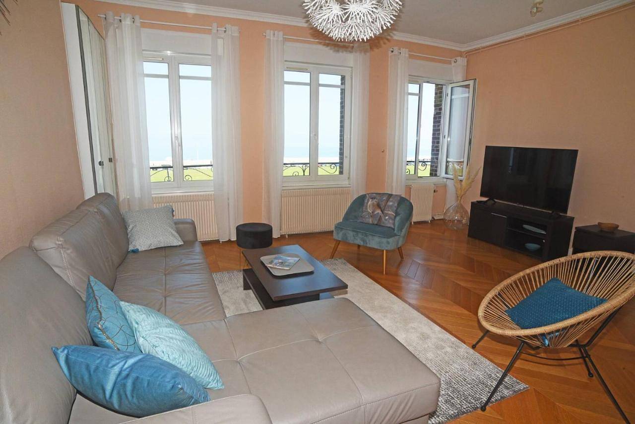 Geheel appartement, Two-Bedroom Apartment in Plage Dieppe, Dieppe