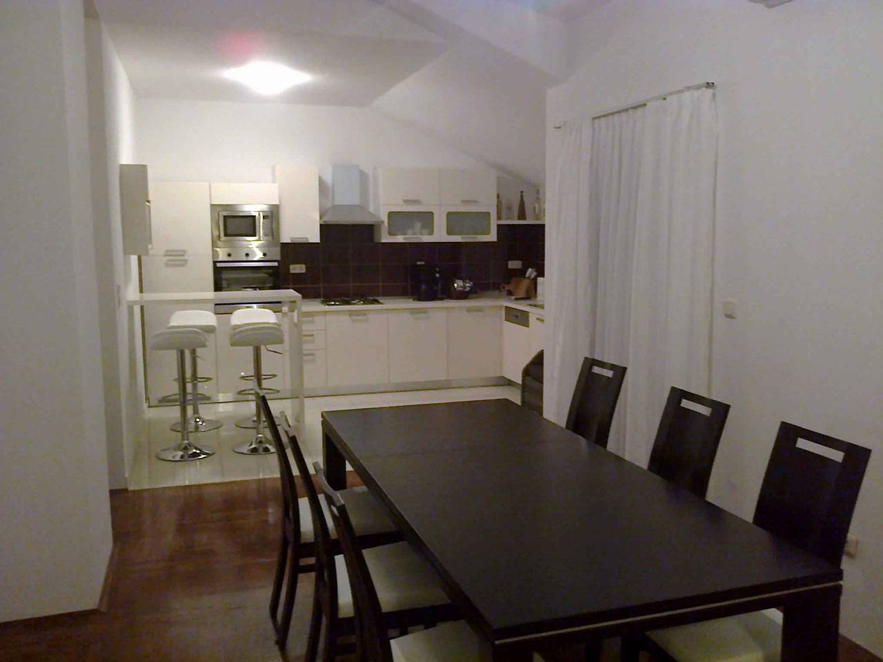 Hel ferieleilighet, Holiday apartment 120 m from the beach, with barbecue facilities in Okrug Gornji, Čiovo