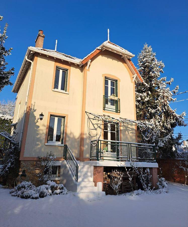 La villa des chats in Andrésy, Yvelines