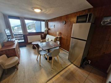 Gîte pour 4 personnes, avec balcon dans Office De Tourisme Super Besse