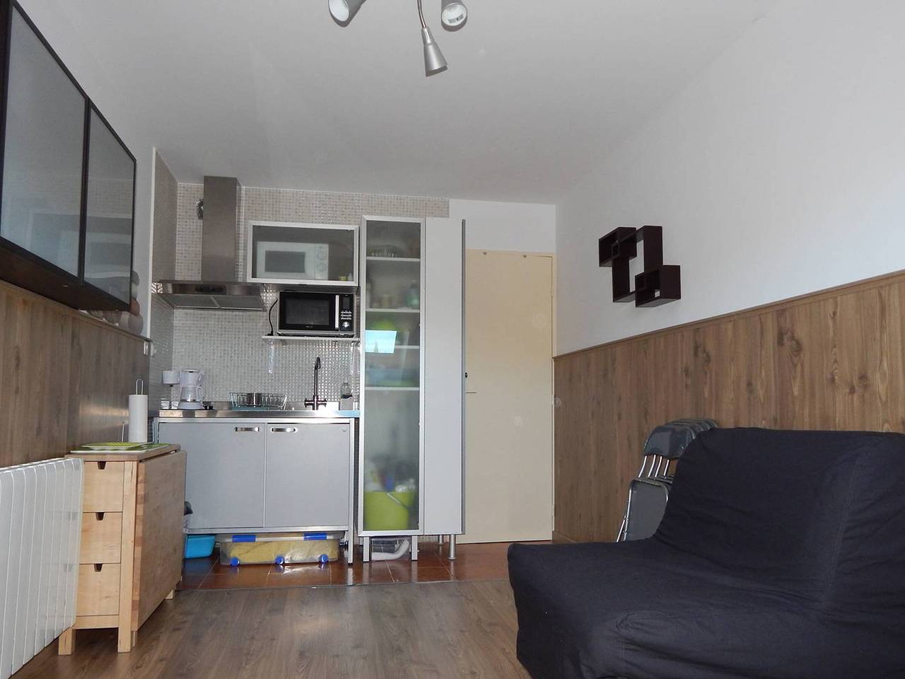 Studio entier, Studio lumineux, bien équipé au cœur de la station, idéal pour 2 adultes et 1 enfant. in Bolquère, Parc naturel régional des Pyrénées catalanes