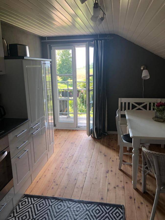 Ferienwohnung für 3 Personen, mit Ausblick und Garten sowie Seeblick in Laufen - 2