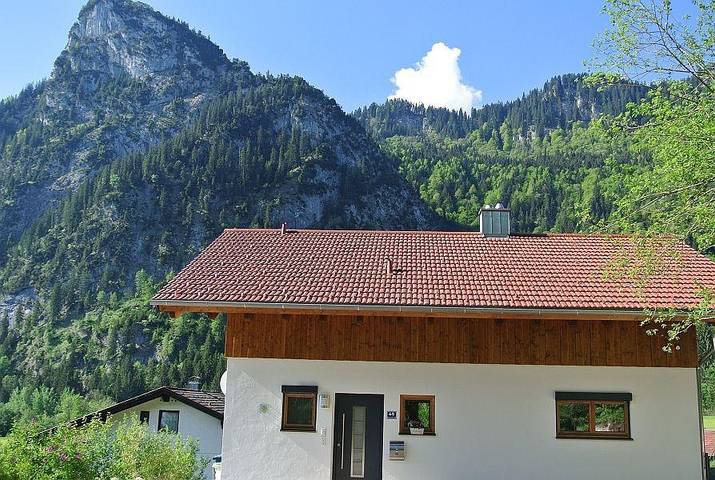Ferienhaus für 6 Personen, mit Sauna und Terrasse sowie Garten in der Zugspitzregion - 2