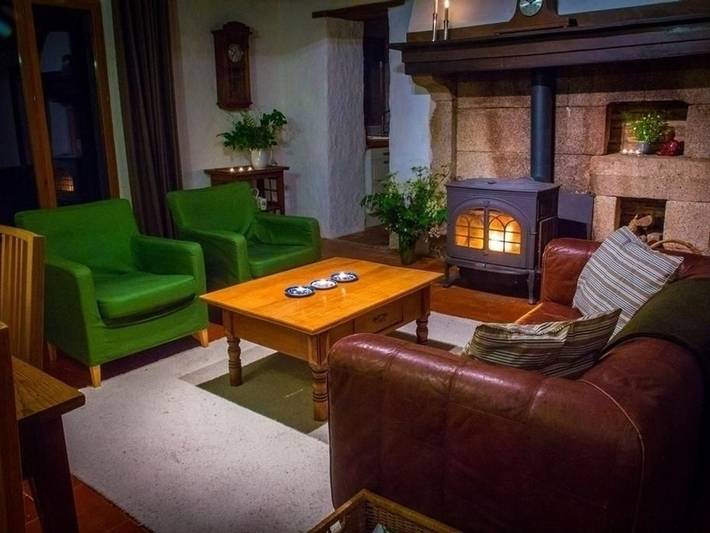 Altes Bauernhaus im Morvan, Haustiere erlaubt, Kamin, ruhige Lage in Montsauche-les-Settons, Naturpark Morvan