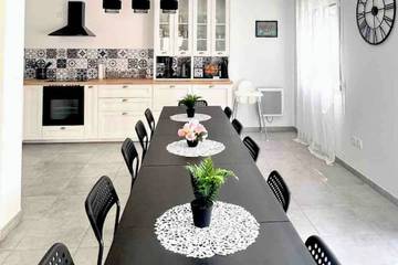 Location de vacances pour 14 personnes, avec jardin dans Disneyland Paris