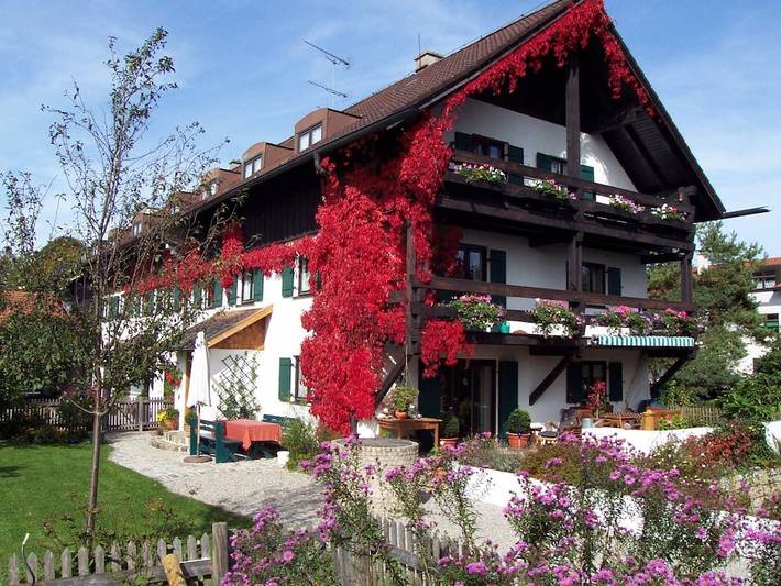 Ferienhaus für 4 Personen, mit Balkon und Seeblick in Inning am Ammersee