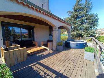 Cottage pour 8 personnes, avec jardin et jacuzzi ainsi que terrasse et sauna à Saint-Marcel-lès-Valence
