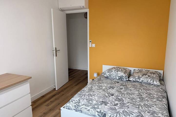 Ganze Wohnung, La Garde, Refurbished - ideal location, sleeps 8 in La Garde, Mittelmeerküste (Frankreich)