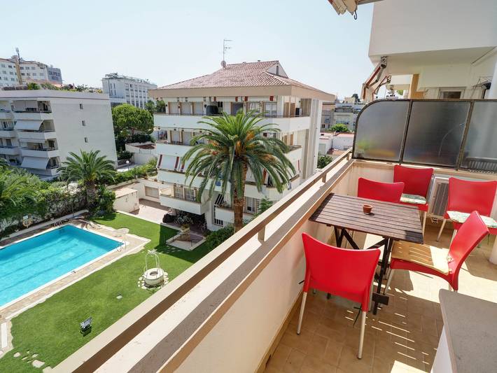 Appartamento vacanze per 8 persone, con giardino e piscina nonché balcone - 1