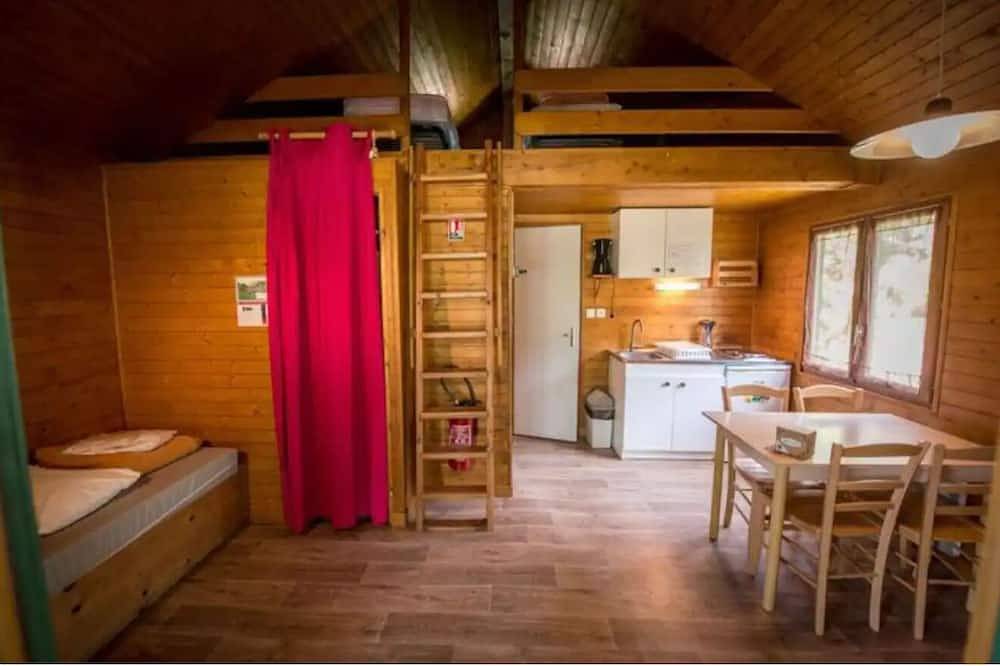Chalet 1 chambre + Mezzanine in Cublize, Région de Villefranche-sur-Saône