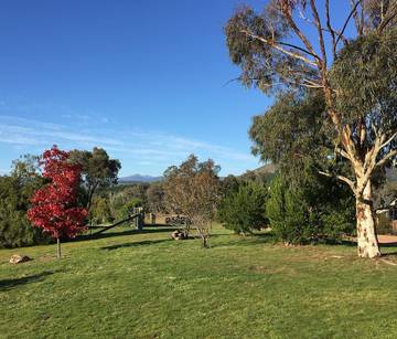 Holiday Home for 10 People in Goughs Bay, Shire of Mansfield, Photo 1