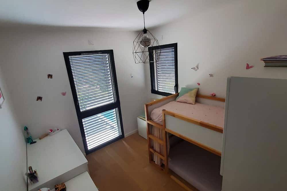 Great family base for enjoying the Var, beaches and villages! in La Valette-du-Var, Toulon region