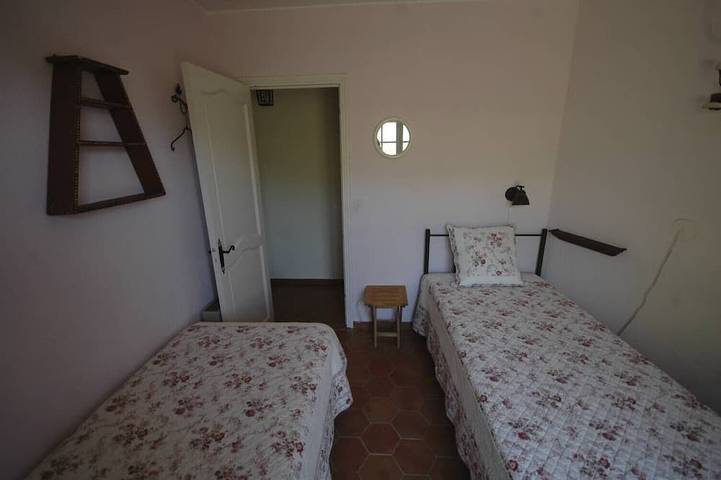 Location de vacances pour 8 personnes, avec jardin à Châteauneuf-Grasse - 2