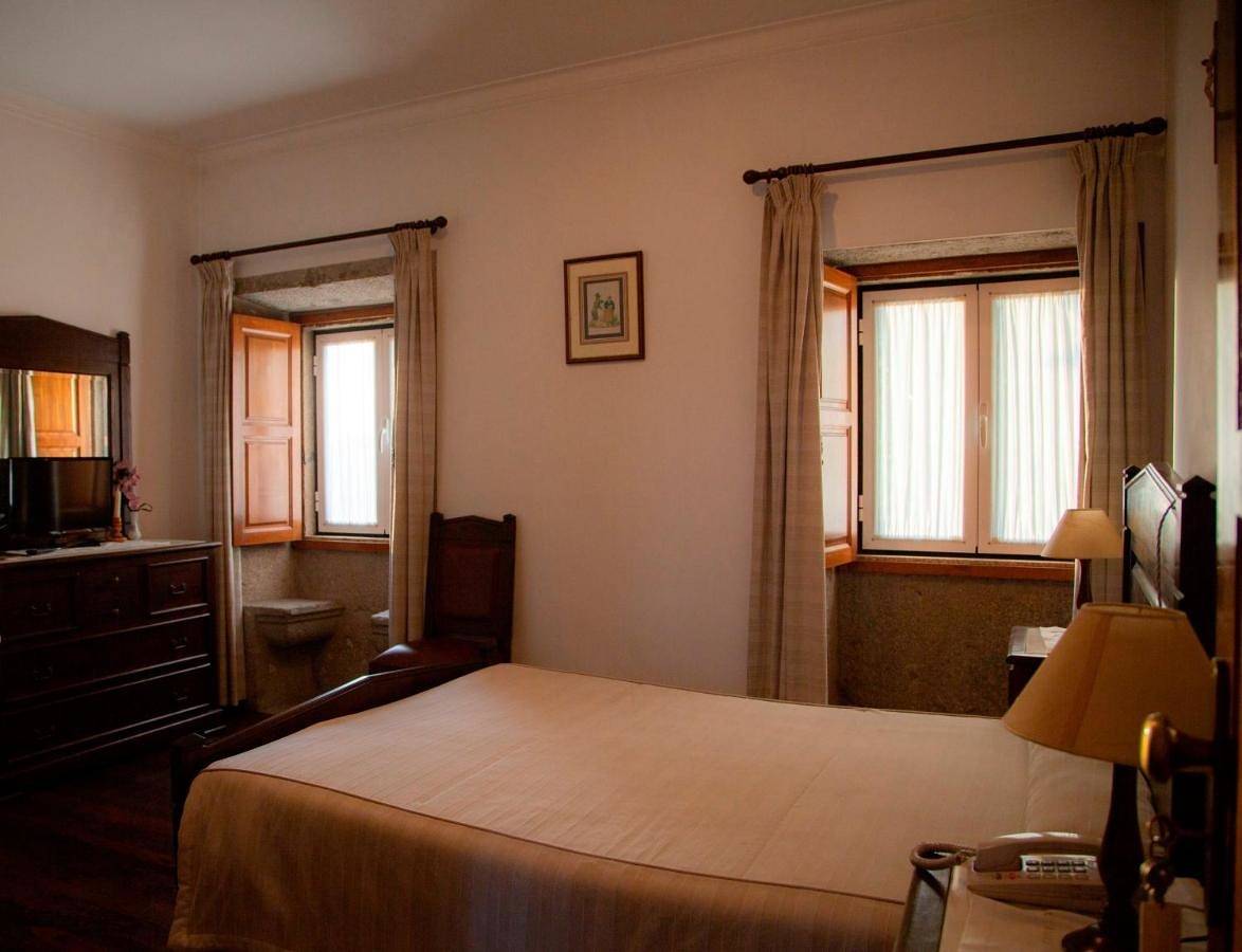 Six-Bedroom House in Vila de Prado, Distrito de Braga