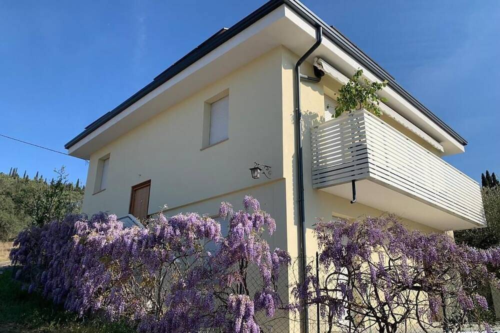 Appartamento intero, Domus Garda Relax in Garda, Prealpi Gardesane