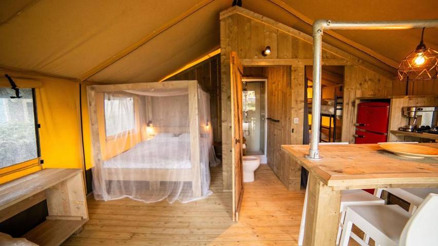 Tente pour 4 personnes, avec Terrasse et Jardin ainsi que Piscine et Vue dans le Finistère - 2