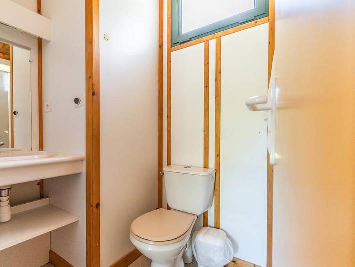 Le Village de Gîtes de Booz (Les Chalets de Booz)  - Chalet 6 personnes - Chalet Confort - 31m² - 2 chambres in Saint-Germain-du-Teil, Région de Mende