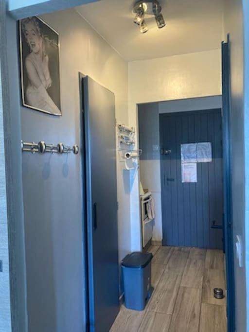 Gîte pour 4 personnes, avec balcon et piscine dans Plage de la Baumette - 4