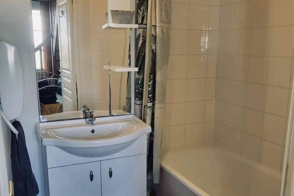 Geheel appartement, House in the south in Gallargues-le-Montueux, Nimes en omgeving
