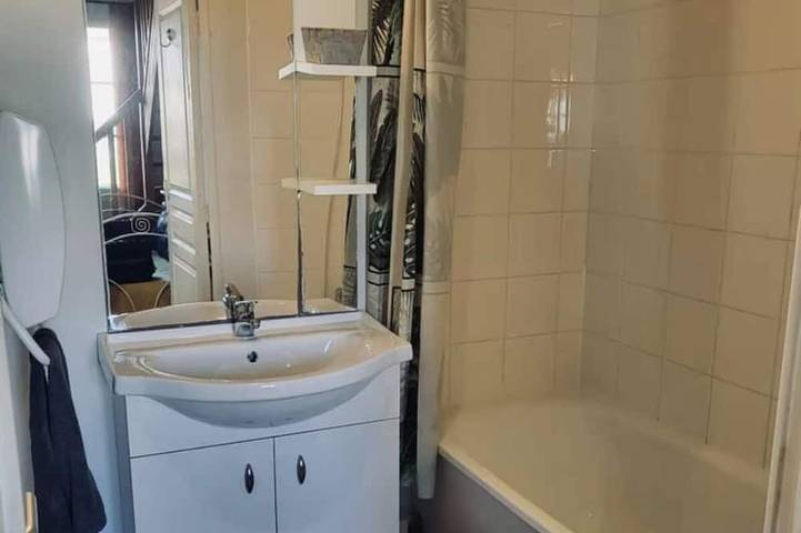 Gîte pour 5 personnes, avec jardin et piscine à Gallargues-le-Montueux - 4