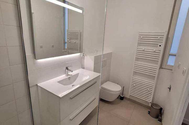 Ganze Wohnung, Renovated T2 apartment with garden, garage, close to center, easy access. in Caudéran (Bordeaux), Bordeaux