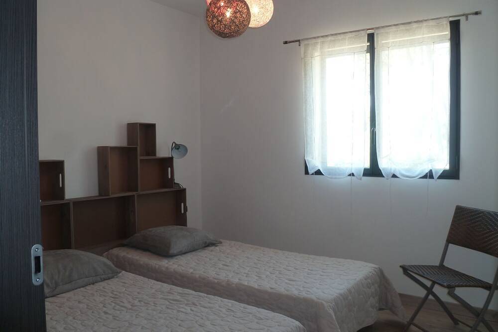 Neue t4 villa füße im wasser 20 minuten von bastia entfernt in Biguglia, Bastia und Umgebung