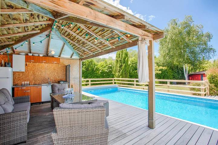 Location de vacances pour 7 personnes, avec piscine et jardin à Canapville - 2