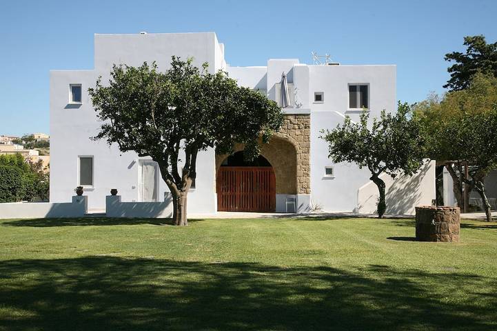 Ferienwohnung für 4 Personen, mit Garten und Terrasse in Procida
